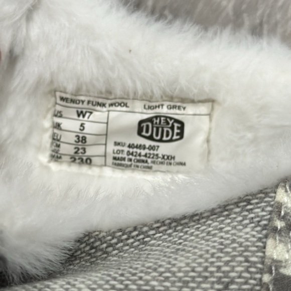 Women’s Hey Dude Slip On Shoe Gray Size 7 Wendy Warmth Faux Fur - Picture 5 of 10